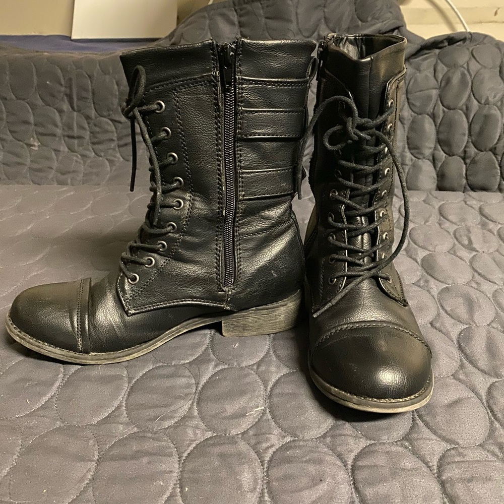 Combat Boot - Picture 2 of 2